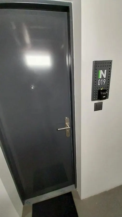 Peaceful Basement Apartment With Terrace & Free Gym Budapeszt Węgry
