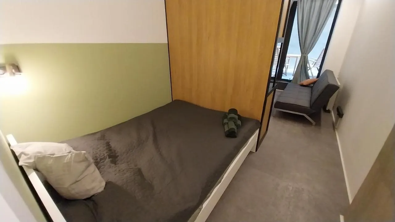 Peaceful Basement Apartment With Terrace & Free Gym Budapeszt