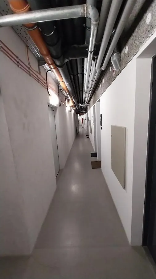 Peaceful Basement Apartment With Terrace & Free Gym Budapešť
