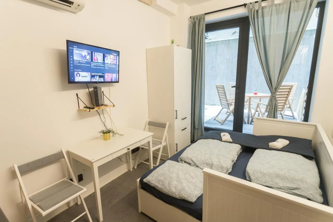 Peaceful Basement Apartment With Terrace & Free Gym Budapest Hungary