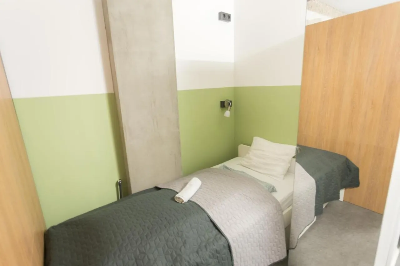 Peaceful Basement Apartment With Terrace & Free Gym Budapest 0*,