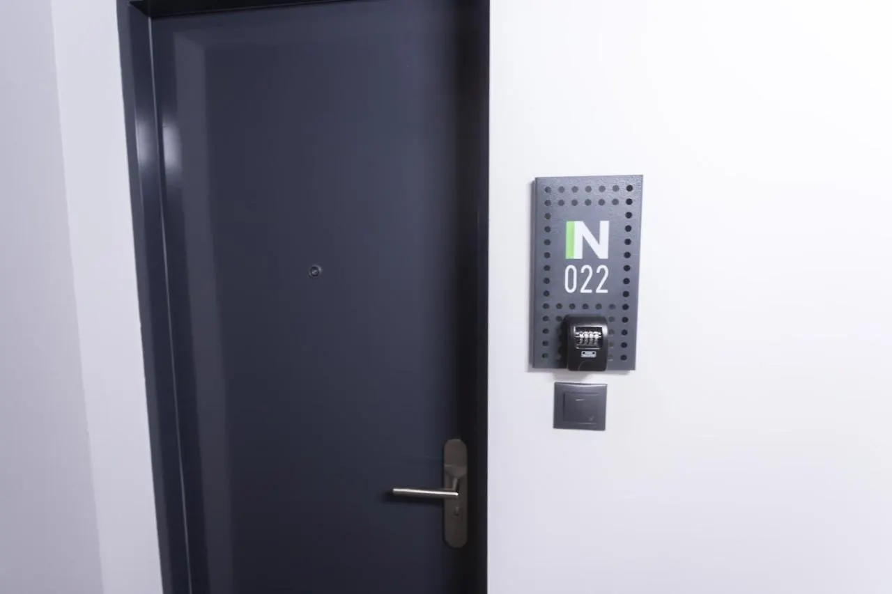 Peaceful Basement Apartment With Terrace & Free Gym Budapest 0*,